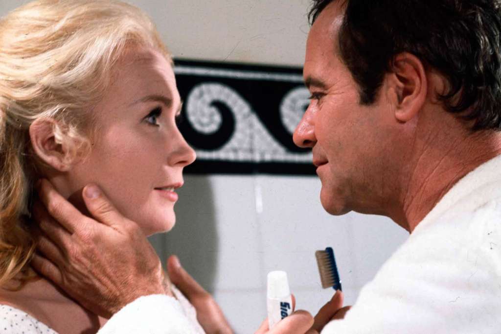 Cosa è Successo Tra Tuo Padre E Mia Madre film " Cosa è successo tra tua madre e mio padre?"